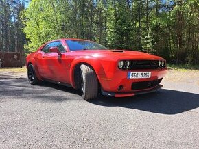 Dodge Challenger 6.4