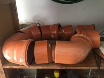 Plastová kolena KGB 160 mm
