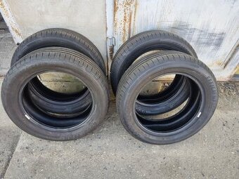 17"zánovní sada letních pneu Goodyear 215/55/17 6000Kč/4ks