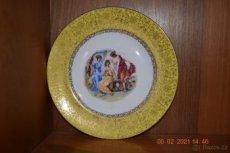 Ozdobný porcelánový talíř - 1