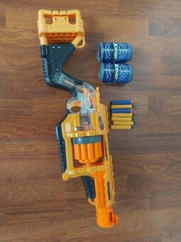 Nerf Doomlands Lawnbringer puška
