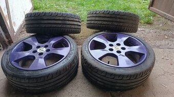 Kola 215/40 r17