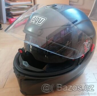 Prodám krásnou zachovalou silniční helmu agv K-5