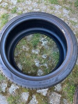 275/35 R20 Pirelli