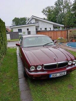 Jaguar xj V8