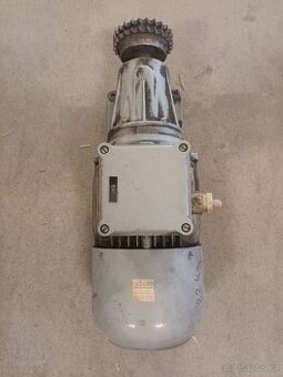 Převodovka s elektromotorem