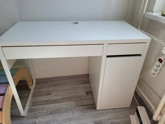 Pracovni stul Ikea Micke