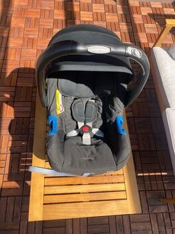 Britax vajíčko se základnou isofix