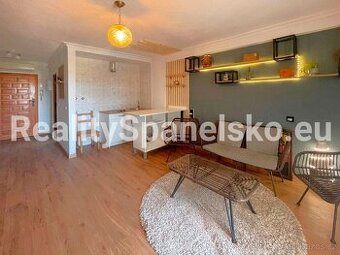 Prodej stylového studia 1+kk s výhledem na bazénTorrevieja