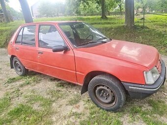 Peugeot 205 1.1i po servisu.