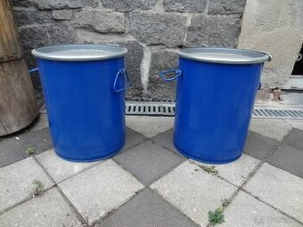 Plechový kbelíky s víkem cca 30 L - 1