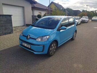 Prodám Volkswagen VW e-UP r.v. 2020, 61KW, 42 tis. km