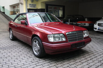 Mercedes Benz 124 300 CE 24V Cabrio