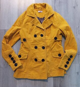 Velký balík dámského oblečení