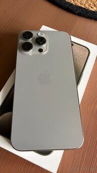 Apple iPhone 15 Pro Max 256GB přírodní titan, záruka