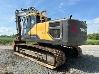 Pásový bagr VOLVO EC220EL