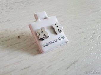 Náušnice chirurgická ocel, motiv chlapec s dívkou