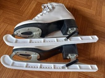 Lední dámské brusle TREX pravá kůže vel. 38 skoro nové