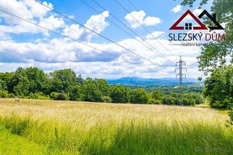 Pozemek 8.390 m² s možností výstavby RD, výhled na Beskydy, 