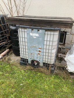 Nádrž na vodu IBC 1000L - 1