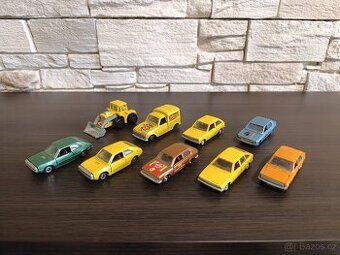 Mira - ne Matchbox - stará autíčka modely.