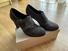 Semišové polobotky vel. 40