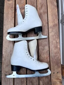 Prodám dívčí brusle vel. 34