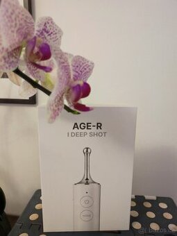 Age-R I Deep Shot Eye & Lip Care – péče o oči a rty s Lunou