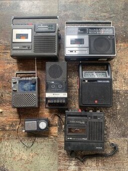 Retro přehrávače Tesla, Zenith, Sony aj.