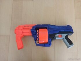 Nerf N-Strike Surgefire - původní cena: 1000 kč - 1