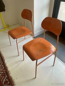 2x školní židle oranžové