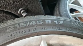 Letni pneu 215/45 R17