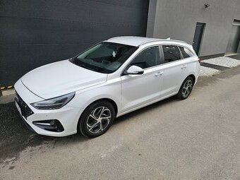 Hyundai i30 kombi 1.6crdi 85kw r.v 3/2021kamera 2x klič -ČR