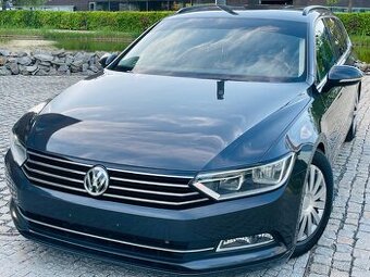Volkswagen Passat 2.0TDI MANUÁL NAVI VÝHŘEV SENZORY SERVISKA