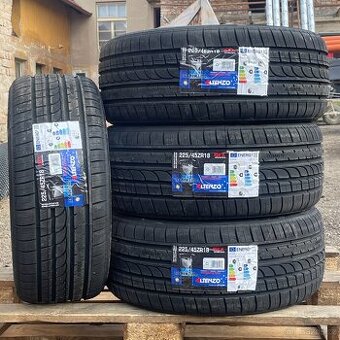 Uplně nové letní pneu 225/45 R18 95W XL Altenzo