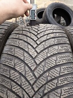 235/40R19 96V zimní Firestone Winterhawk 4 sada dot 4421
