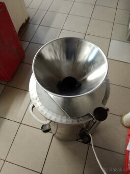 Loupačka a odšťavňovač - 1