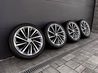 Originál Škoda Superb 235/40 r19 Bridgestone