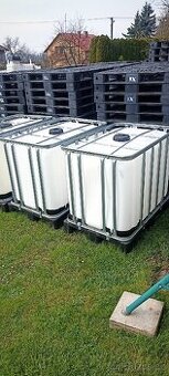IBC nádrže 600l - čisté, od potravin