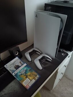 PlayStation 5 s mechanikou + 2x Dualsence + 2 hry