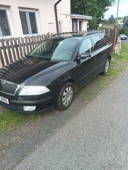 Octavia II. kombi 1.9 TDI r. 2006 vadný motor. Manuál.