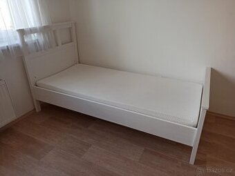 Jednolůžková postel