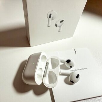 Apple AirPods (3. generace) s MagSafe pouzdrem