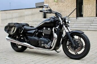 Triumph Thunderbird Storm 1700