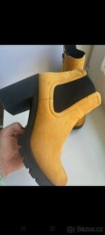 Podzimní semišové boty Graceland