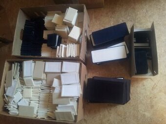 Sametové bižuterní karty, kartičky na odznaky