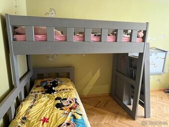 Patrova postel masiv