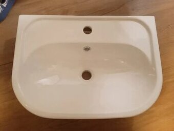 Prodám bílé umyvadlo