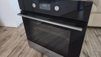 Vestavná trouba Mora