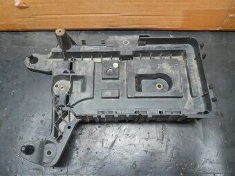 Kryt baterie spodní - 1K0 915 333 H